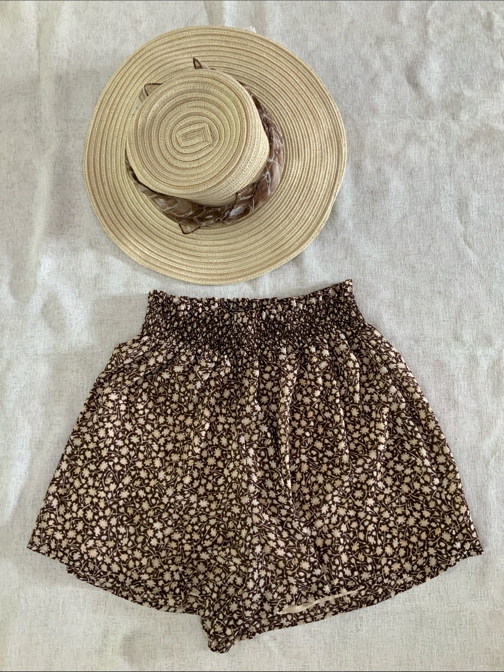 H&M Brown Floral High-Waist Shorts